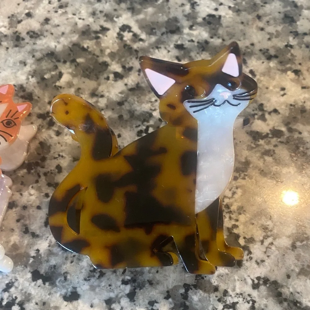 Set of 2 cat hair claws